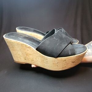 Vince Camuto Kessina Black Leather Cross Strap Platform Wedge Size 7.5M